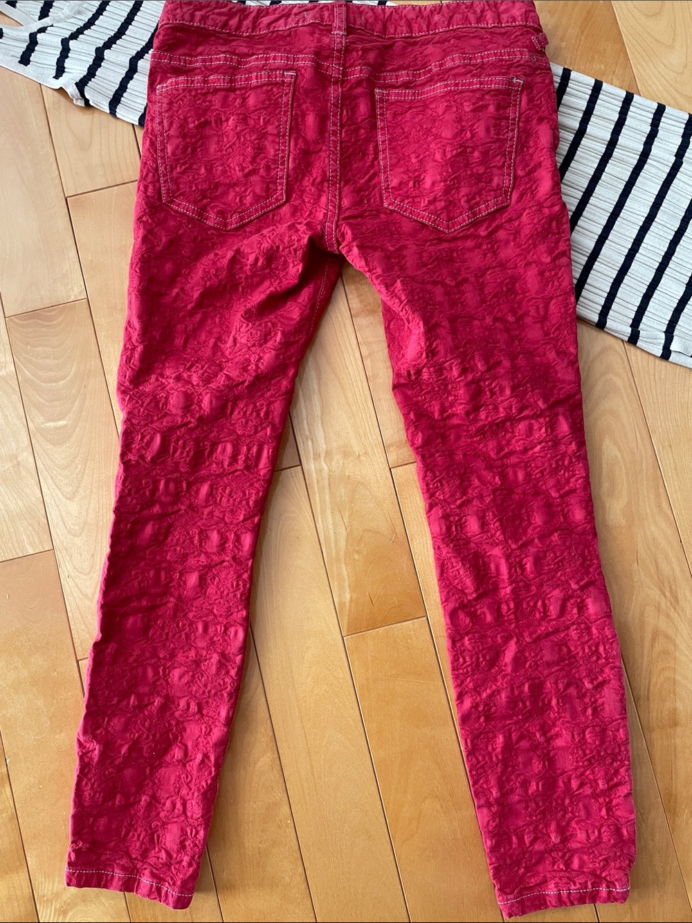 27. FREE PEOPLE Hot Textured Red Skinny Jeans - Picture 2 of 8